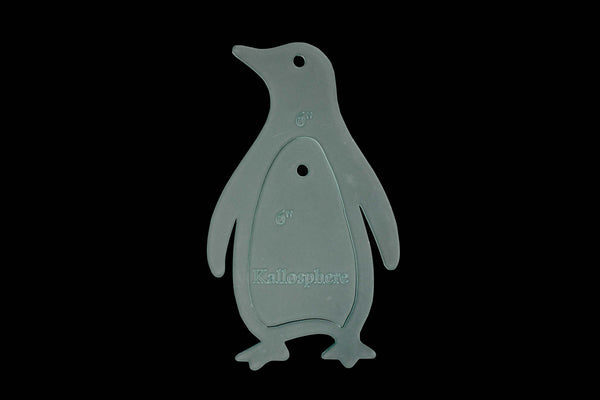 AN ACRYLIC PENGUIN SEWING/CRAFT TEMPLATE