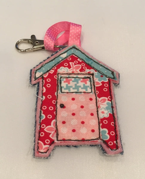 AN ACRYLIC BEACH HUT DUO SEWING/CRAFT TEMPLATE