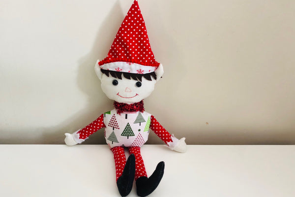 AN ACRYLIC ELF SEWING/CRAFT TEMPLATE KIT