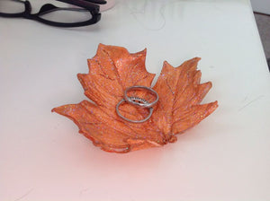 A SET OF 6 MAPLE LEAF ACRYLIC SEWING QUILTING CRAFT TEMPLATES