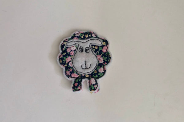 ACRYLIC SHEEP SEWING AND CRAFT TEMPLATE